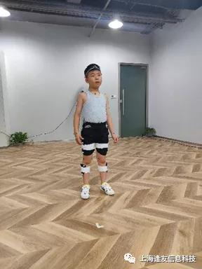 每名受试者记录30组数据，共计60组数据